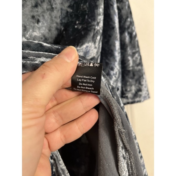 Pol Crushed Velour Top T Shirt Short Sleeve Front Pocket Blue Womens Size S - Picture 6 of 9